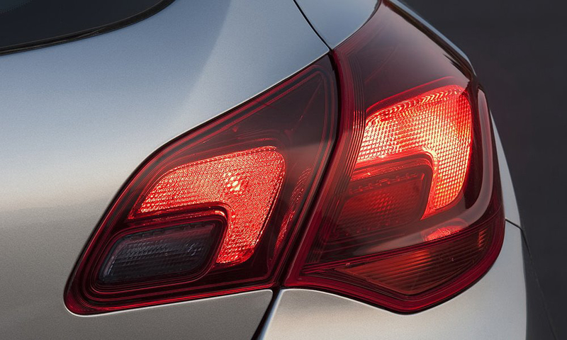 Illustration for article titled 2010 Opel Astra: Cruze, Volt Get A German Brother